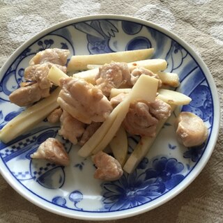 たけのこと鶏モモ肉のシンプル炒め